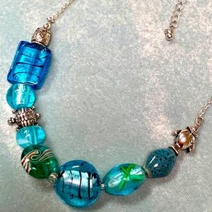 💐2/$15 Avon SAQ Blue Art Glass & Turtle Necklace